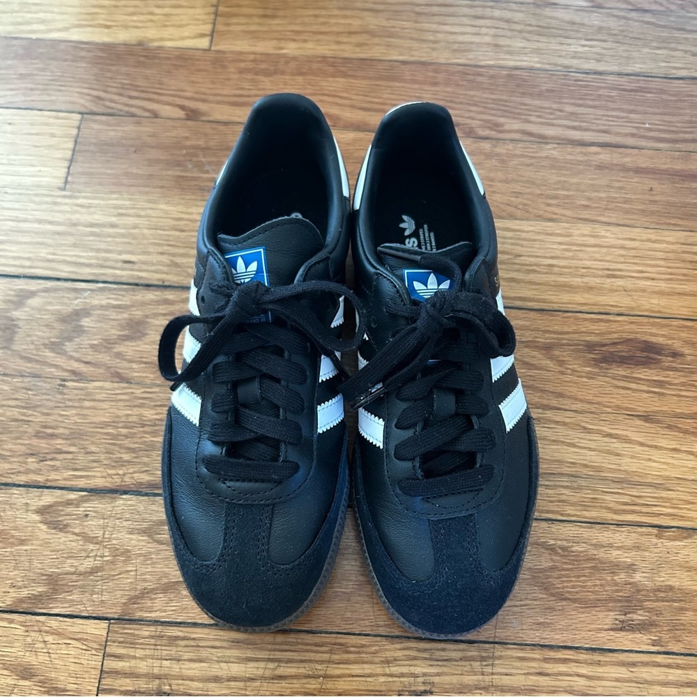 Adidas Samba Black Shoes - Picture 2 of 5